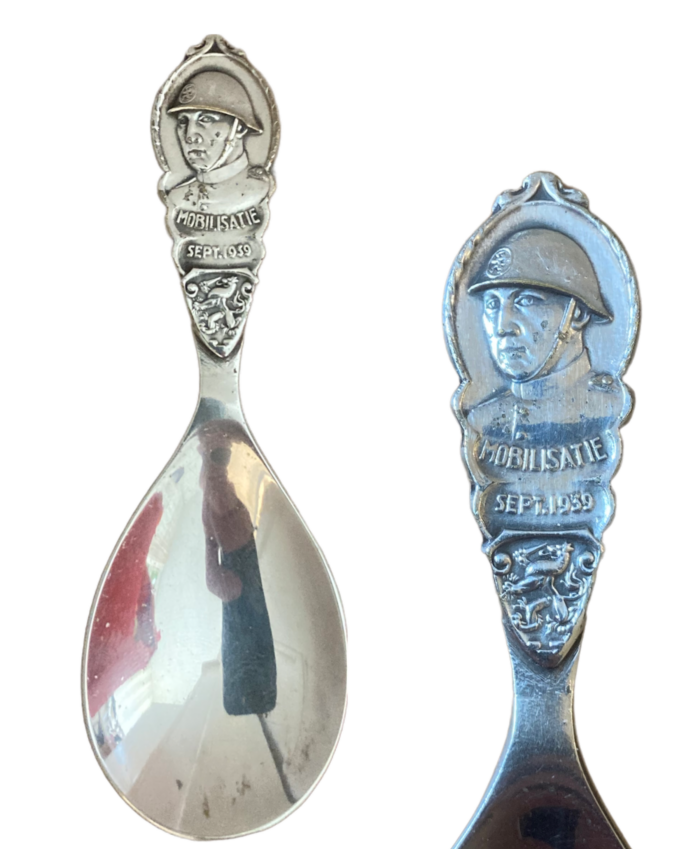 Suikerschepje Mobilisatie 1939 gehelmde soldaat serie