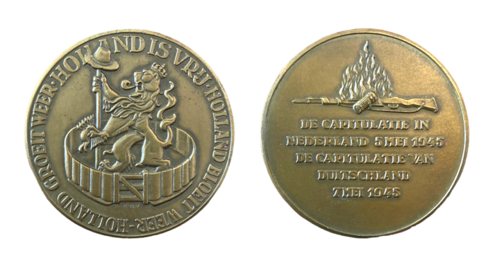 Een prachtige penning die werd uitgegeven ter ere van de bevrijding. Holland is Vrij!