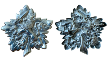 Herdenkingsspeld van het Dutch National Battalion dat onder Canadese vlag een bijdrage leverde aan de bevrijding van Nederland in 1945.