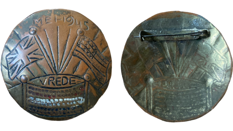 Huisvlijt metalen broche bevrijding Nederland mei 1945